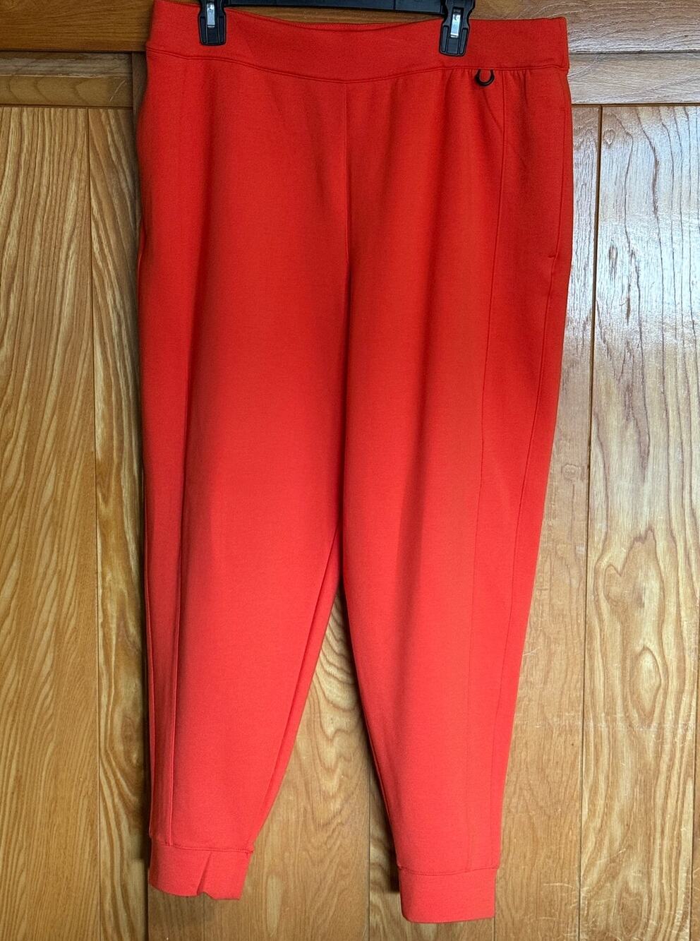 NWT Women's Nike 24.7 ImpossiblySoft Dri-FIT Mid-Rise Joggers XL